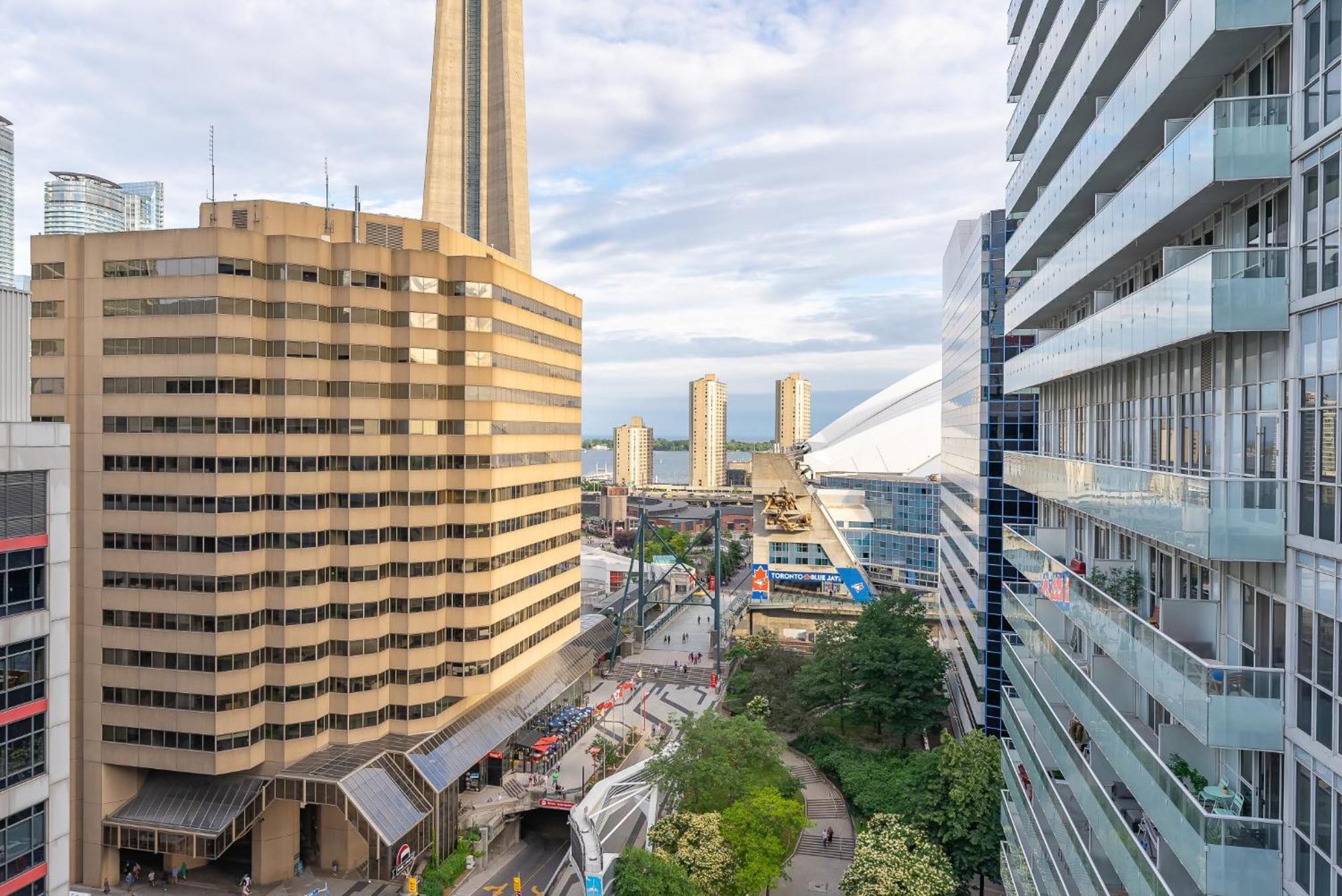 2Br 2Bth Apt-Rogers Center-Cn Tower-Free Parking Lejlighed Toronto Eksteriør billede